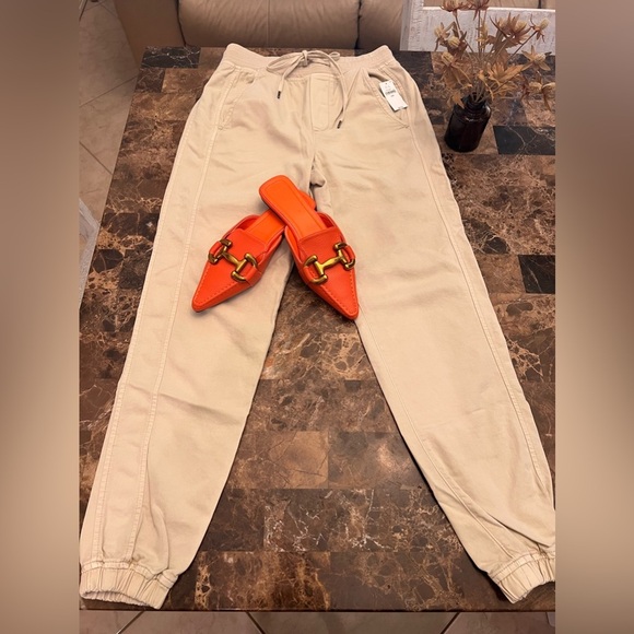 GAP Pants - - Gap Joggers size XXS ❤️ New ✨